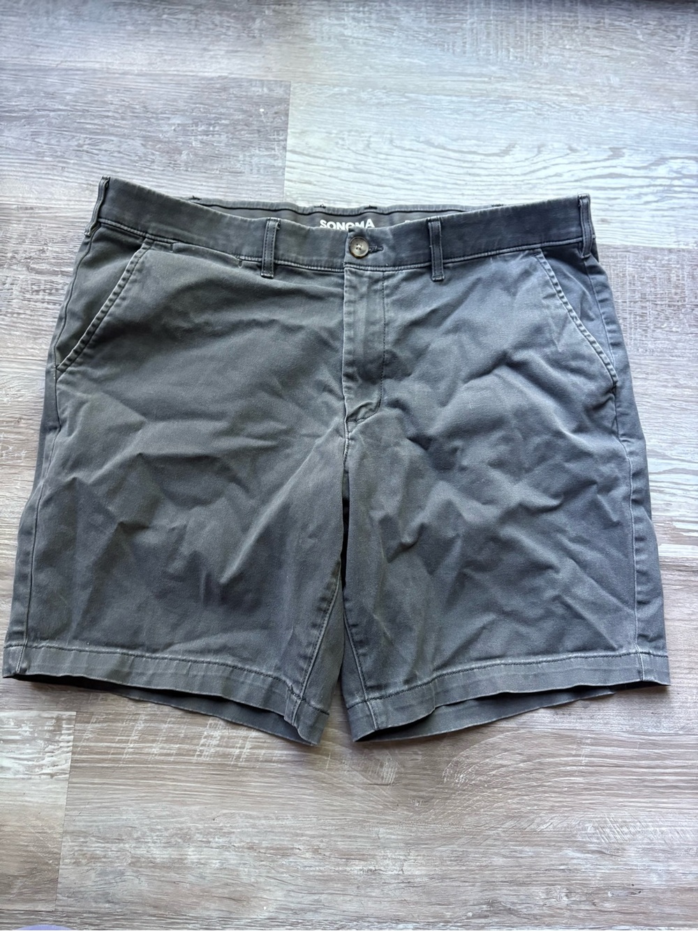 SONOMA Charcoal Gray Men’s Flat-Front Shorts